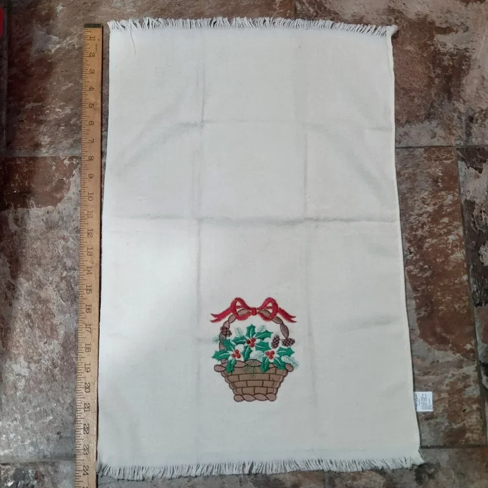 Embroidered Christmas Holiday Finger Tip Hand Towels Baskets Set of 2